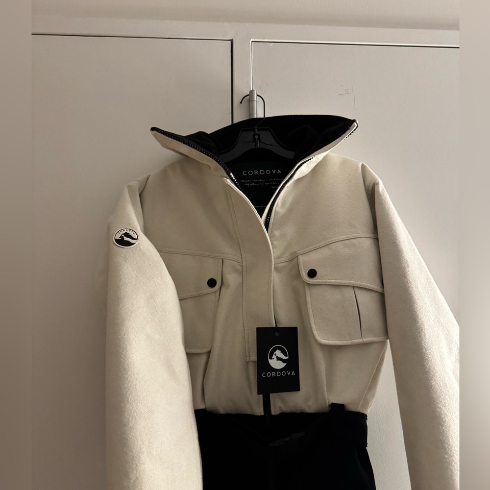 Luxury Ski Suit Cordova Telluride Size Large (6-8)  (New with tags) - Picture 7 of 10